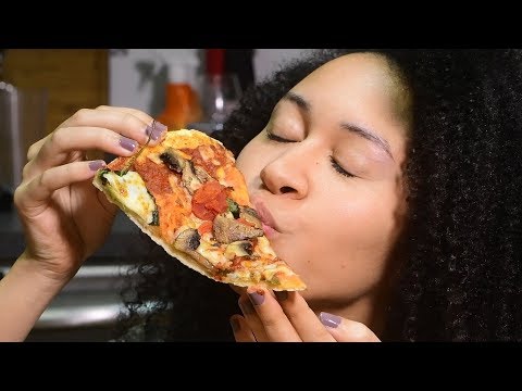ASMR Vegetarian Dominos Pizza Feast ! ( Soft Crunch Sounds Tapping Tingles ) | Nomnomsammiegirl