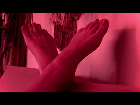 ASMR bare feet relaxing
