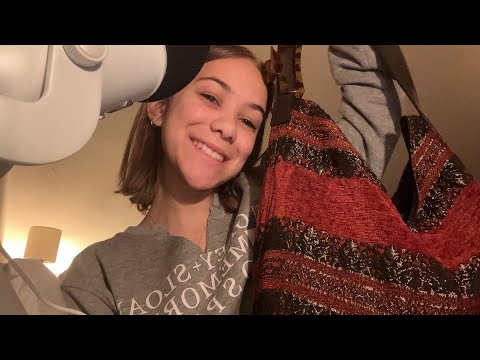 ASMR| WHATS IN MY BAG! 👜