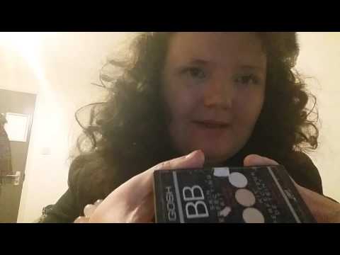 ASMR WHAT'S IN MY MAKE UP BAG??? *TONGUE CLICKING* *RELAXING RAMBLE*