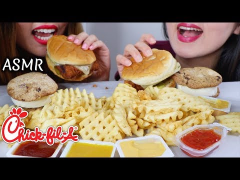 ASMR CHICK-FIL-A SPICY CHICKEN SANDWICH & WAFFLE FRIES 치킨 샌드위치 리얼사운드 먹방 | Kim&Liz ASMR