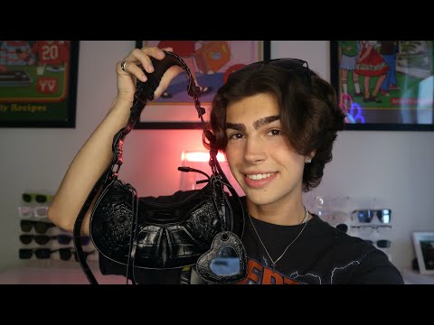 ASMR- What's In My bag?