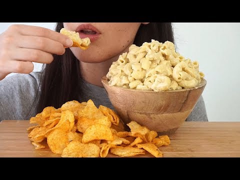 ASMR Eating Sounds: Vegan Mac & Cheese and Chips (No Talking)