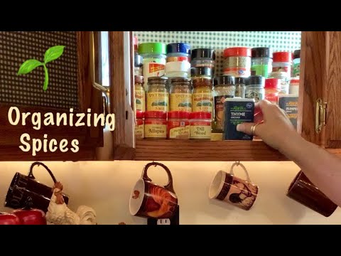 Organizing spice cupboard (No talking version) lids/wood sounds /Looped 1X