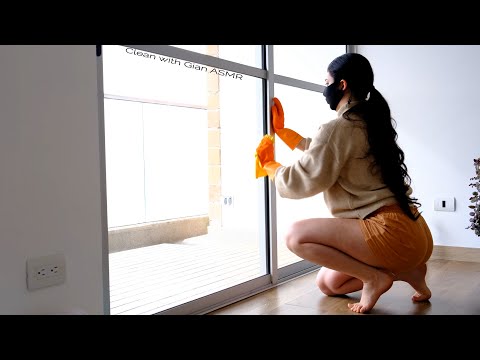 Gentle Window Washing ASMR: Peaceful Cleaning Sounds