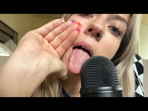 ASMR| Quick/ Wet Mouth Sounds and doing the Fishbowl Effect