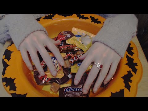 [ASMR] Binaural Crinkly Halloween Candy Sounds (No Talking)