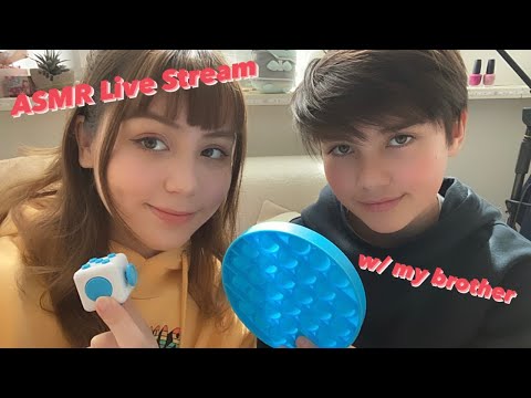 ASMR 弟と生配信！Livestream w/ my brother! 髪をとかす音やおもちゃ Fidget toy and combing hair