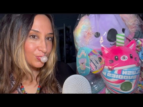 ASMR Gum chewing & blowing/ Haul/ Gift Ideas