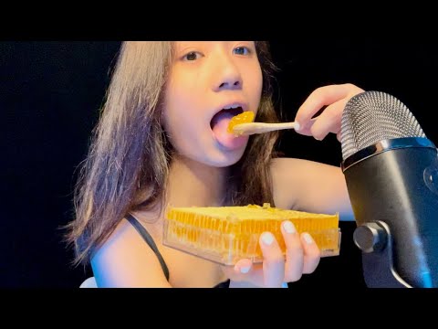 ASMR ~ Eating Raw Honeycomb (Lots of Sticky Sounds)
