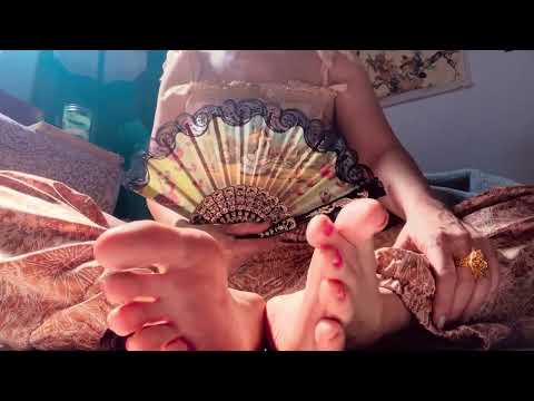 ASMR bare feet toes and a fluttering fan
