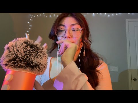 ASMR Spanish/English Trigger Words 💓 (Fluffy Mic Sounds, Word Repetition, Hand Sounds/Movements)