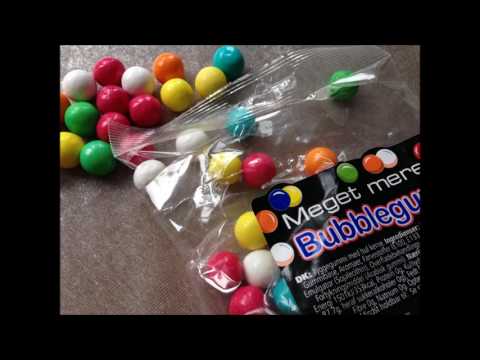 ASMR gum chewing-blowing bubbles, whispering, handsounds + mic blowing. (Request)