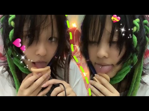 ASMR FAST EAR LICKING EATING WITH TONGUE PIERCINGS AND REMOVE