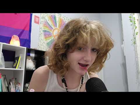 ASMR// 800 special lipgloss application and mic scratching