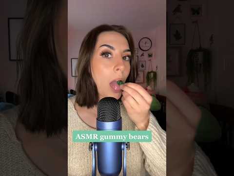 ASMR eating gummy bears 🧸 #eatingasmr #mouthsounds #asmrshort #asmrsounds