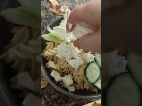 The cheapest & easiest way to spruce up pasta #asmr #food #satisfying