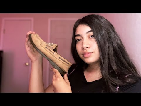 ASMR | tapping & scratching on shoes