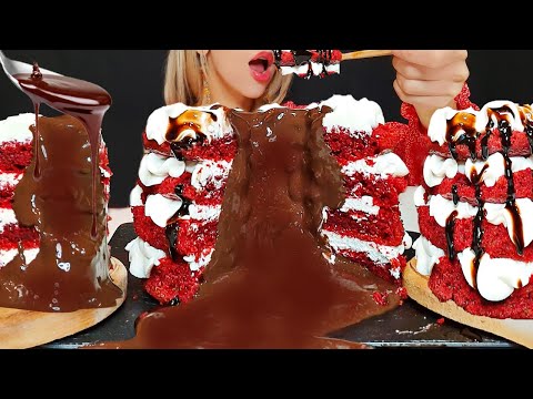 ASMR | RED VELVET CHOCOLATE LAVA CAKE 레드 벨벳 케이크 Mukbang | Oli ASMR