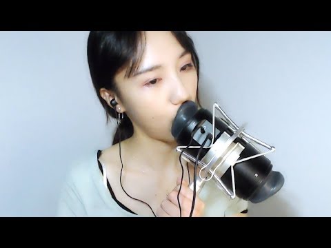 ASMR Ear Eating & Mouth Sounds 💗