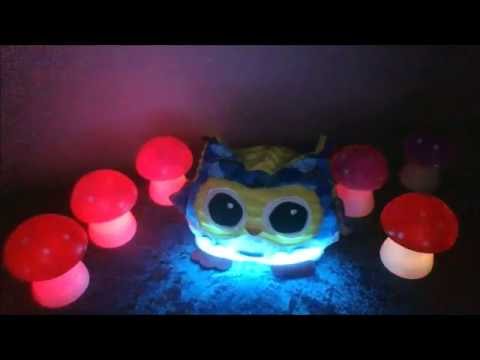 ASMR babytoy lamp with a soft melody + whispering in danish.