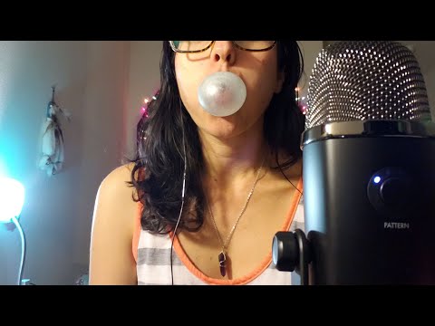 ASMR - (no talking)Bubble gum chewing sounds, mouth sounds