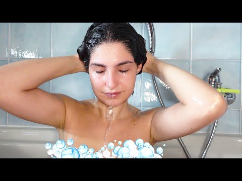 A BATH WITH ME 2 (NO ASMR but still relaxing, wet gloves, water sounds, hair wash)