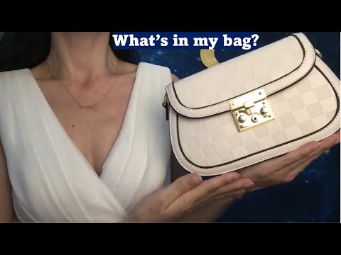 ASMR * What' s in my bag ?