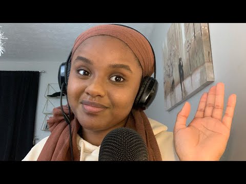 ASMR Reading Tongue Twisters (Whispering ) and Visual triggers