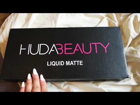 Anna ASMR | * showing you my Huda Beauty's liquid lipsticks / mon coffret HudaBeauty *