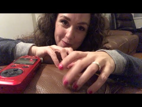 [ASMR] Fast Tapping (Couch and Tascam Dr-05 :P)