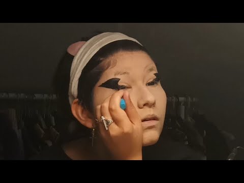 ASMR | doing my makeup (scream inspired)