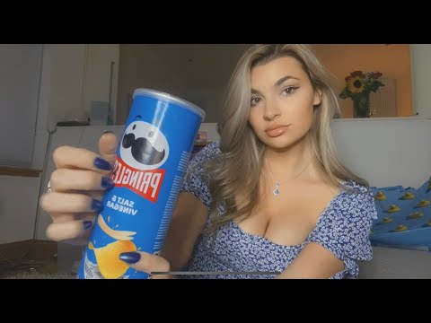 asmr BLUE triggers - tapping/scratching