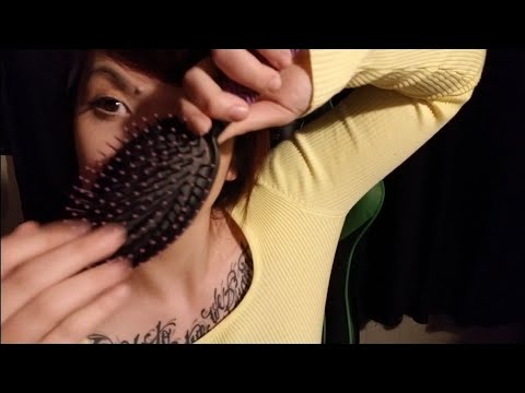 (( ASMR )) brush sounds + hand movements + mouth  sounds