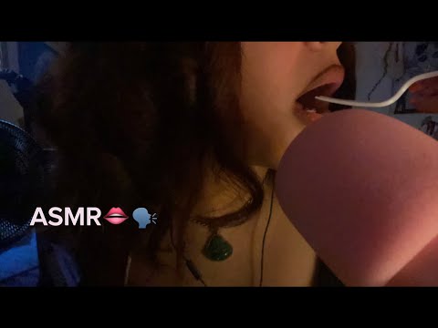 ASMR 👄Eating your negative energy!🤲🏽Mouth sounds and personal attention☺️
