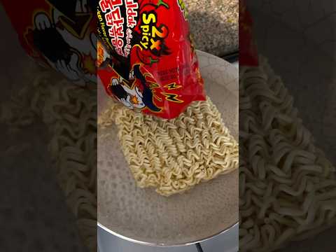 Trying the buldak 2x Spicy Ramen Noodles Challenge 🔥#shorts#asmreating  #koreanfood#foodie
