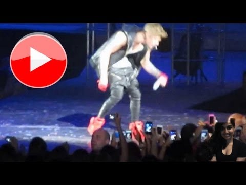 Justin Bieber Puts Fan's Phone Down His PantsThrows It To Another Fan VIDEO - review