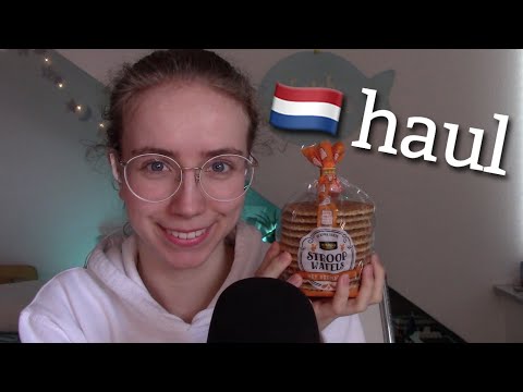 ASMR Haul: What I bought in Amsterdam 💐🧀🧇 (tapping, whispers, BOOKS ...)