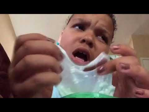 ASMR-little Q&A playing with slime
