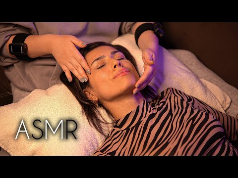 😘 Tingling ASMR Face Touching Massage and Brushing