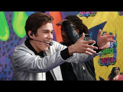 Austin Mahone Performance Of "Mmm Yeah" Was Awesome At Kids Choice Awards - Video Review