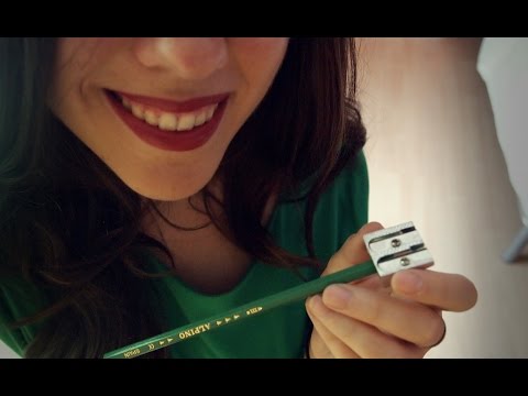 ASMR en español - sacando punta a lápices (sharpening)