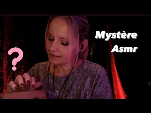 ASMR français Boite Mystère de Noël 6