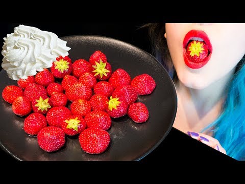ASMR: Fresh & Juicy Strawberries w/ Whipping Cream ~ Relaxing Eating Sounds [No Talking|V] 😻