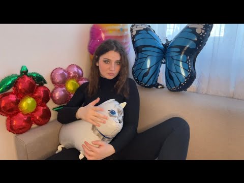 ASMR | Blowing Balloons ( Mylar ) and Spit Painting | Squeaky Sounds ❤️