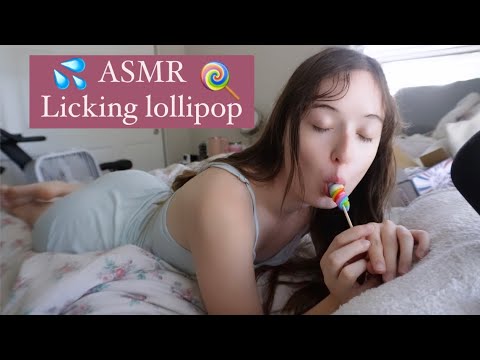 ASMR licking lollipop🍭