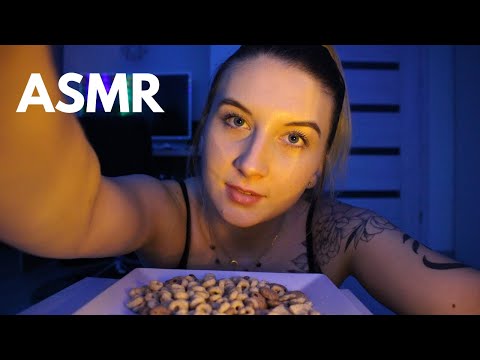 ASMR| CRUNCHY EATING SOUNDS, MOUTH SOUNDS