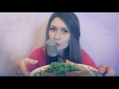 #foodporn Russian ASMR Eating pies—triggers, whisper, soft сhamp (Eating Show)
