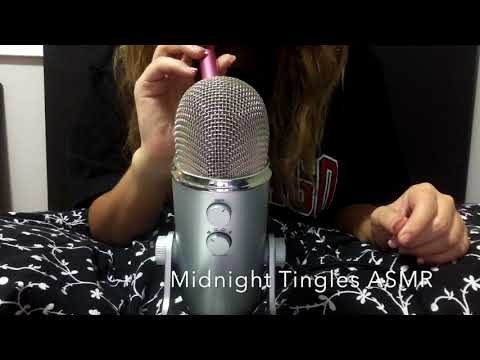 ASMR Brushing Your Face and The Mic! With Mouth Sounds (Ssk, tap, stipple, shoo)