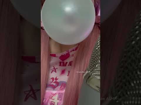 That was a satisfying bubble POP 💥 #bubblegum